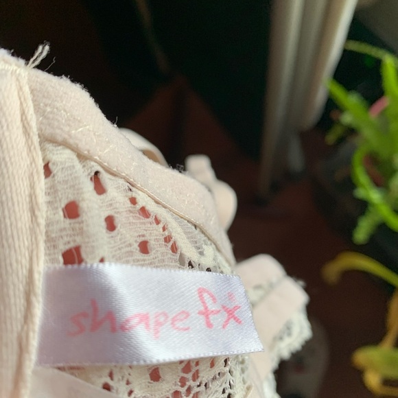 Shape Fx Lace Bralette/shelf bra 🔴 - Picture 12 of 13